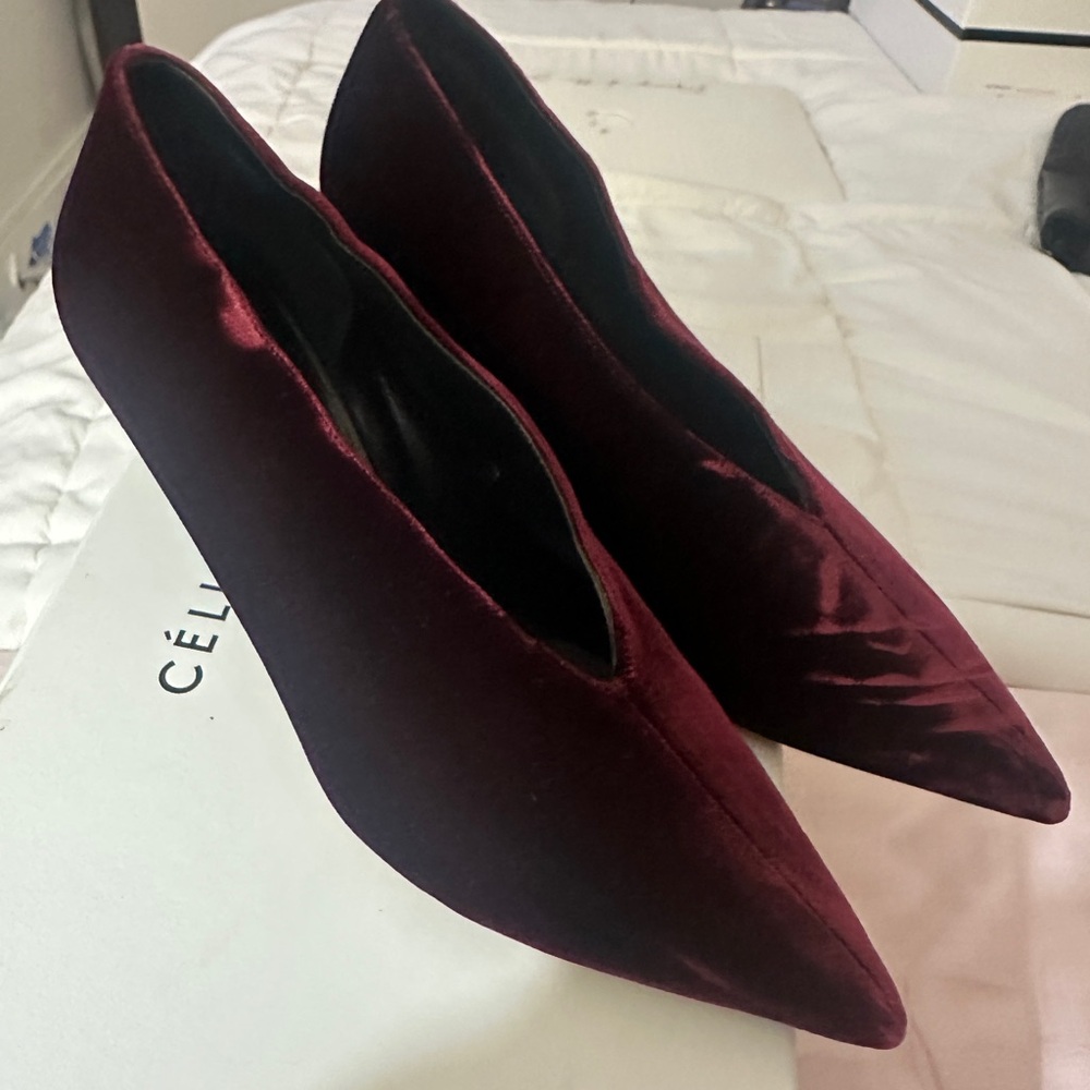 CELINE - Phoebe Philo Elegant Velvet Burgundy Heels